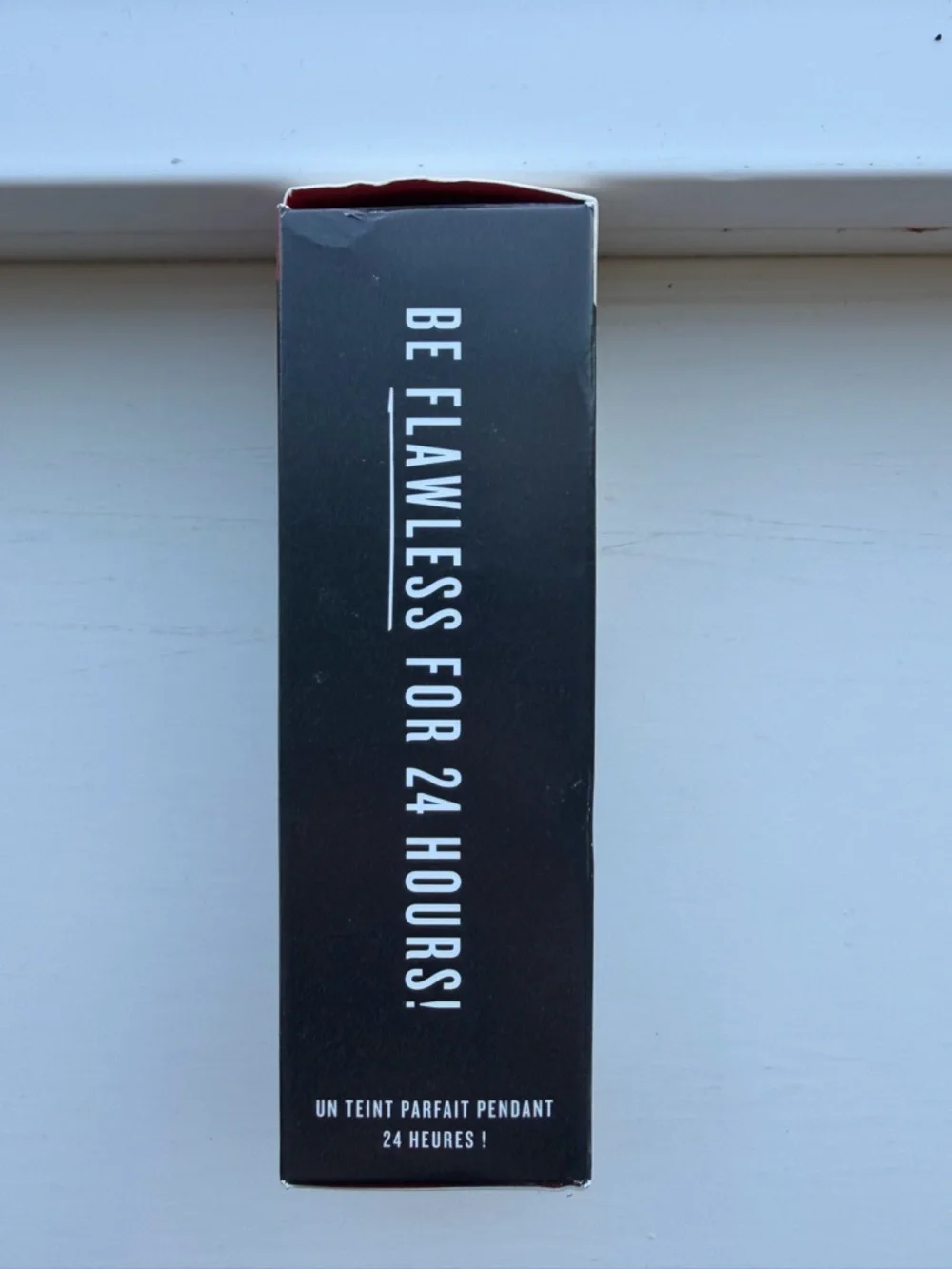 NWT Smashbox Studio Skin 24 Hour Hydra Foundation - 1.05 Fair Warm Olive